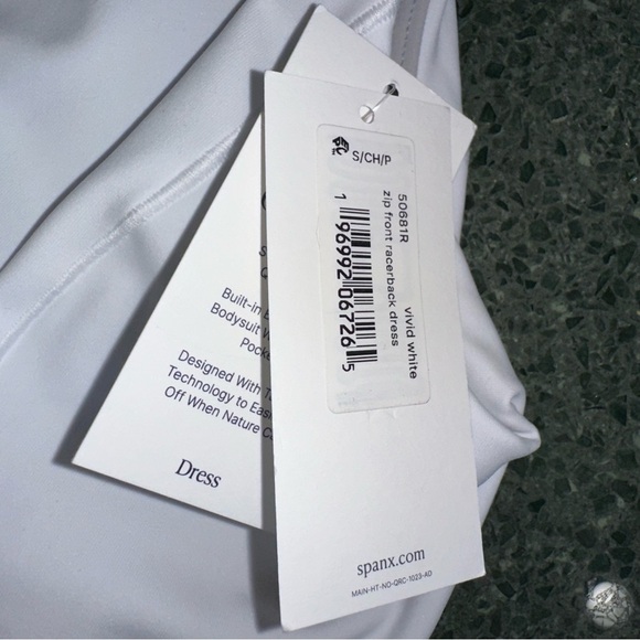 Spanx Shape Active Get Moving Zip Front Racer Back Dress Vivid White Small NWT - Picture 11 of 13